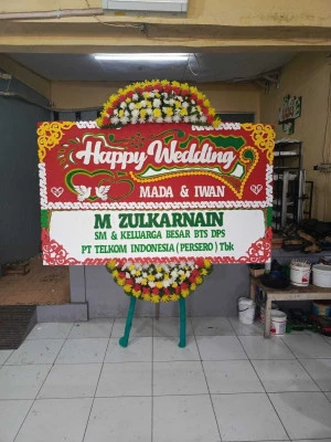 Papan Bunga di Cimone