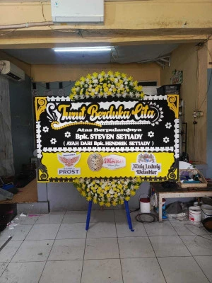 Papan Bunga di Cimone