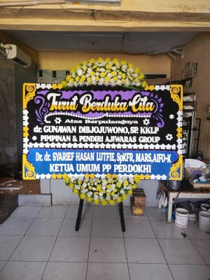 Papan Bunga di Cimone